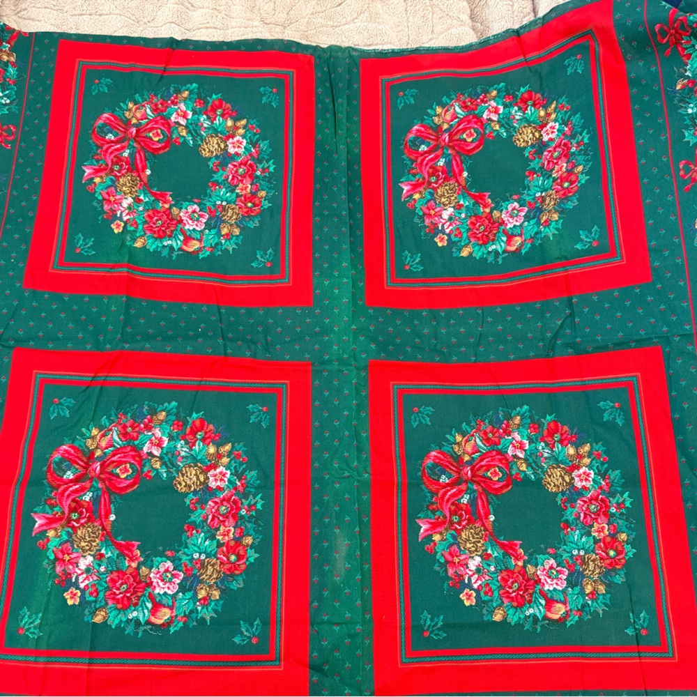 Lot of 2 yards vintage 90s wreath fabric pillow blanket while hanging Cranston